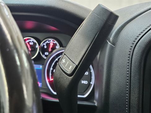 Used 2022 Chevrolet Silverado 2500 LT w/ Convenience Package image 33