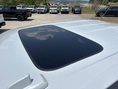 New 2026 Chevrolet Silverado 1500 High Country AWD/4WD image 24