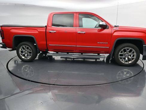 Used 2017 GMC Sierra 1500 SLT w/ SLT Premium Package AWD/4WD image 9
