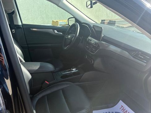 Used 2022 Ford Escape Titanium w/ Class II Trailer Tow Package image 7