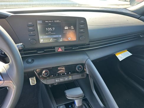 Certified 2025 Hyundai Elantra Sport FWD image 27