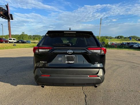 Used 2024 Toyota RAV4 LE AWD/4WD image 14