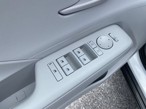 New 2027 Hyundai Kona SEL Sport FWD image 18