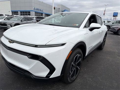 New 2026 Chevrolet Equinox EV LT image 34