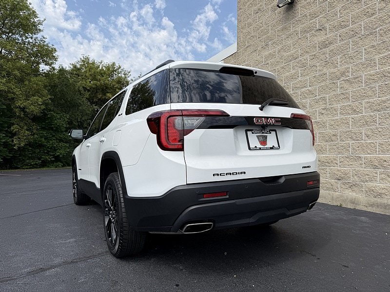 Used 2023 GMC Acadia SLE w/ Driver Convenience Package AWD/4WD image 6
