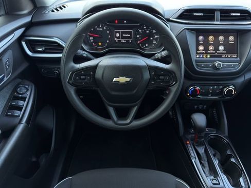 Used 2022 Chevrolet TrailBlazer LS image 10