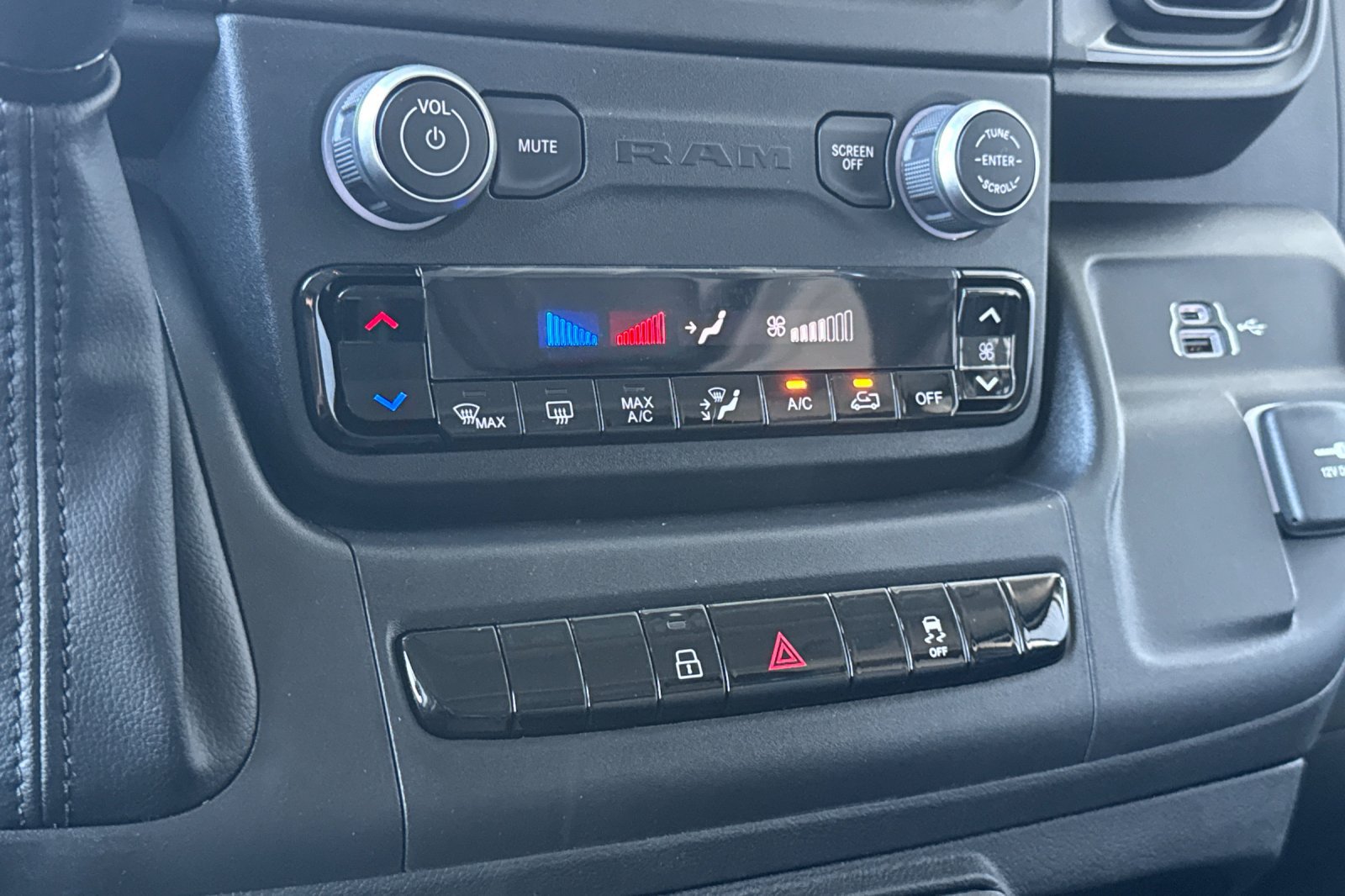 New 2026 RAM ProMaster 1500 w/ Convenience Group FWD image 17