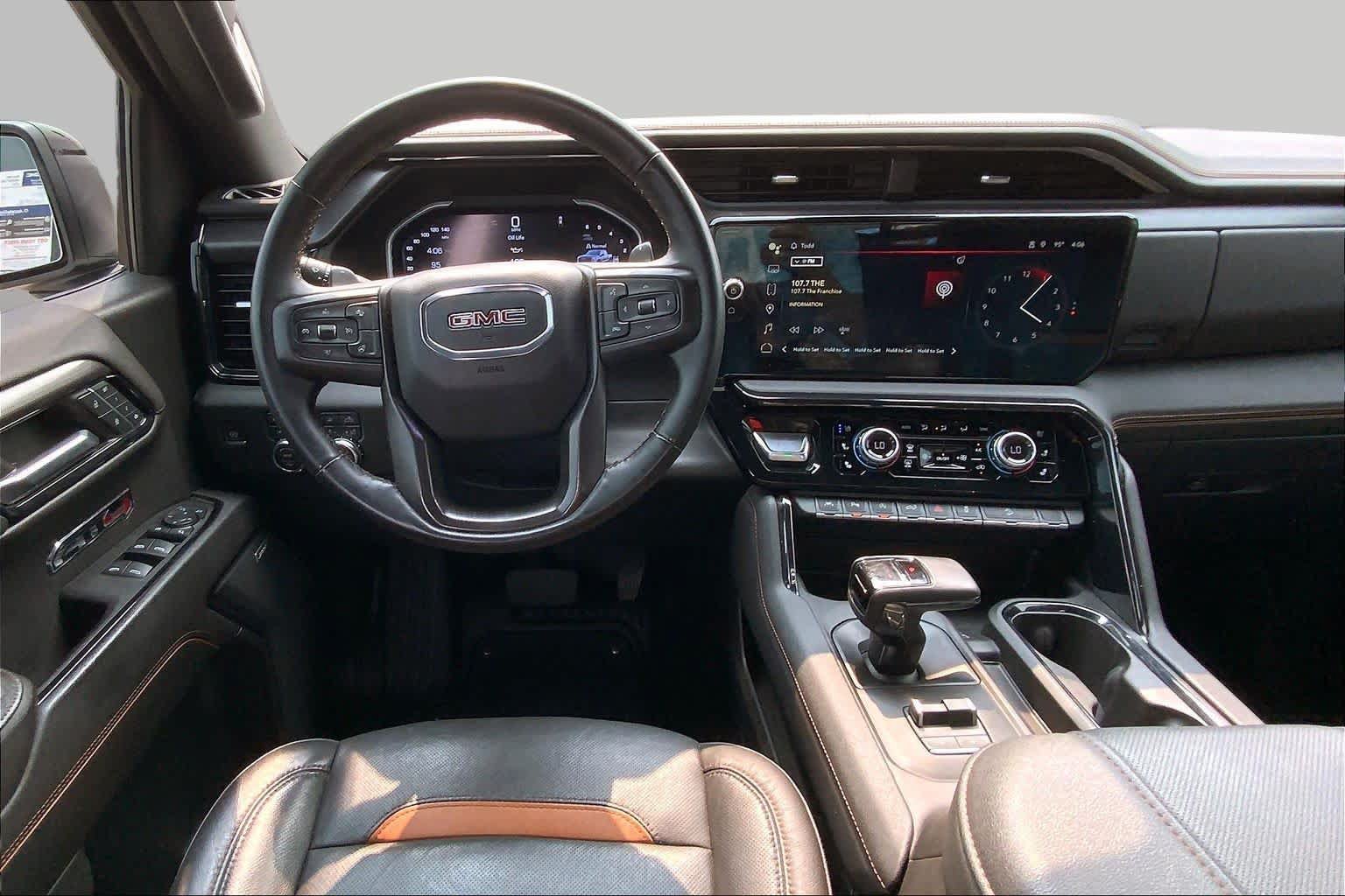 Used 2024 GMC Sierra 1500 AT4 w/ Technology Package AWD/4WD image 5