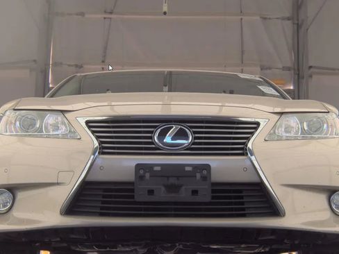 Used 2013 Lexus ES 350 ES 350 Sedan 4D w/ Luxury Pkg image 3