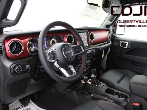 Used 2023 Jeep Gladiator Rubicon w/ Cold Weather Group image 20