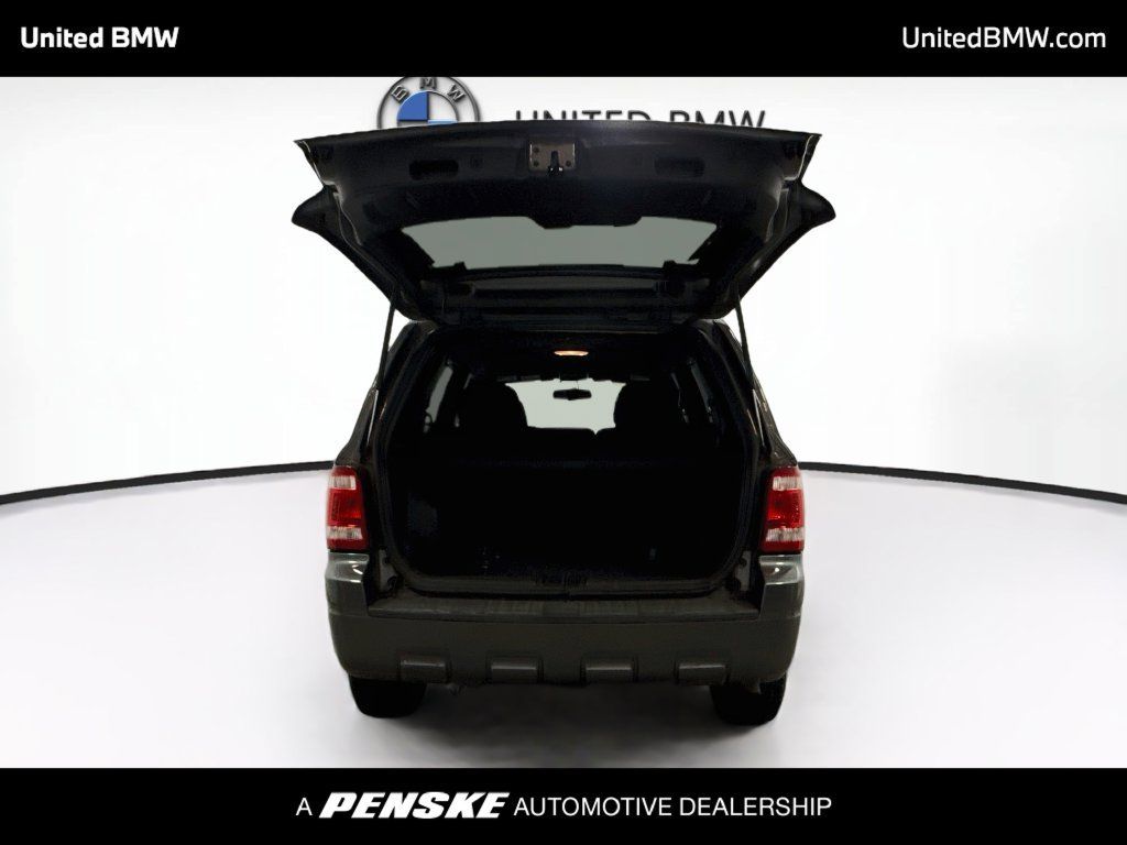 Used 2011 Ford Escape XLT w/ Cargo Pkg FWD image 18