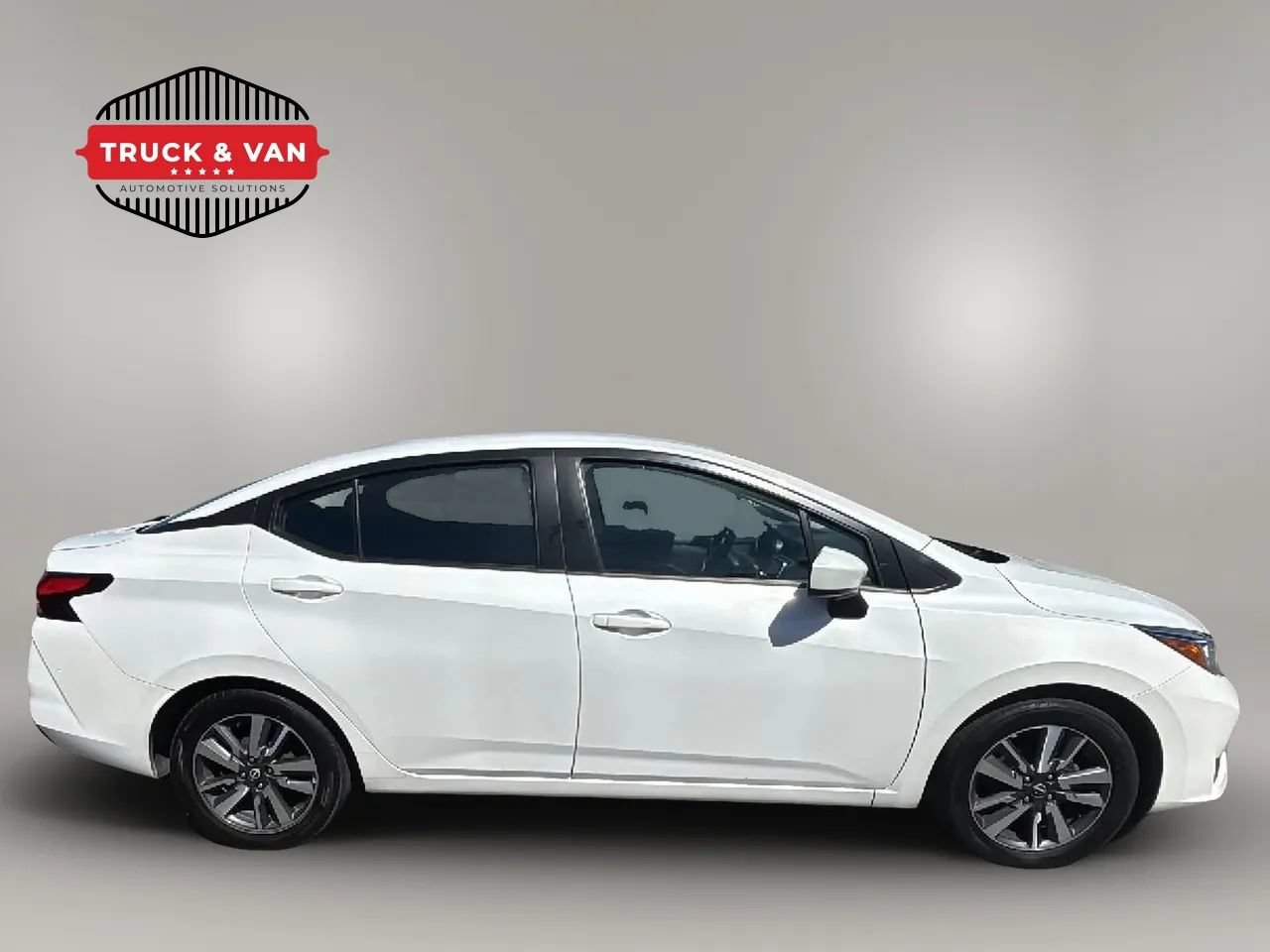 Used 2024 Nissan Versa SV FWD image 6
