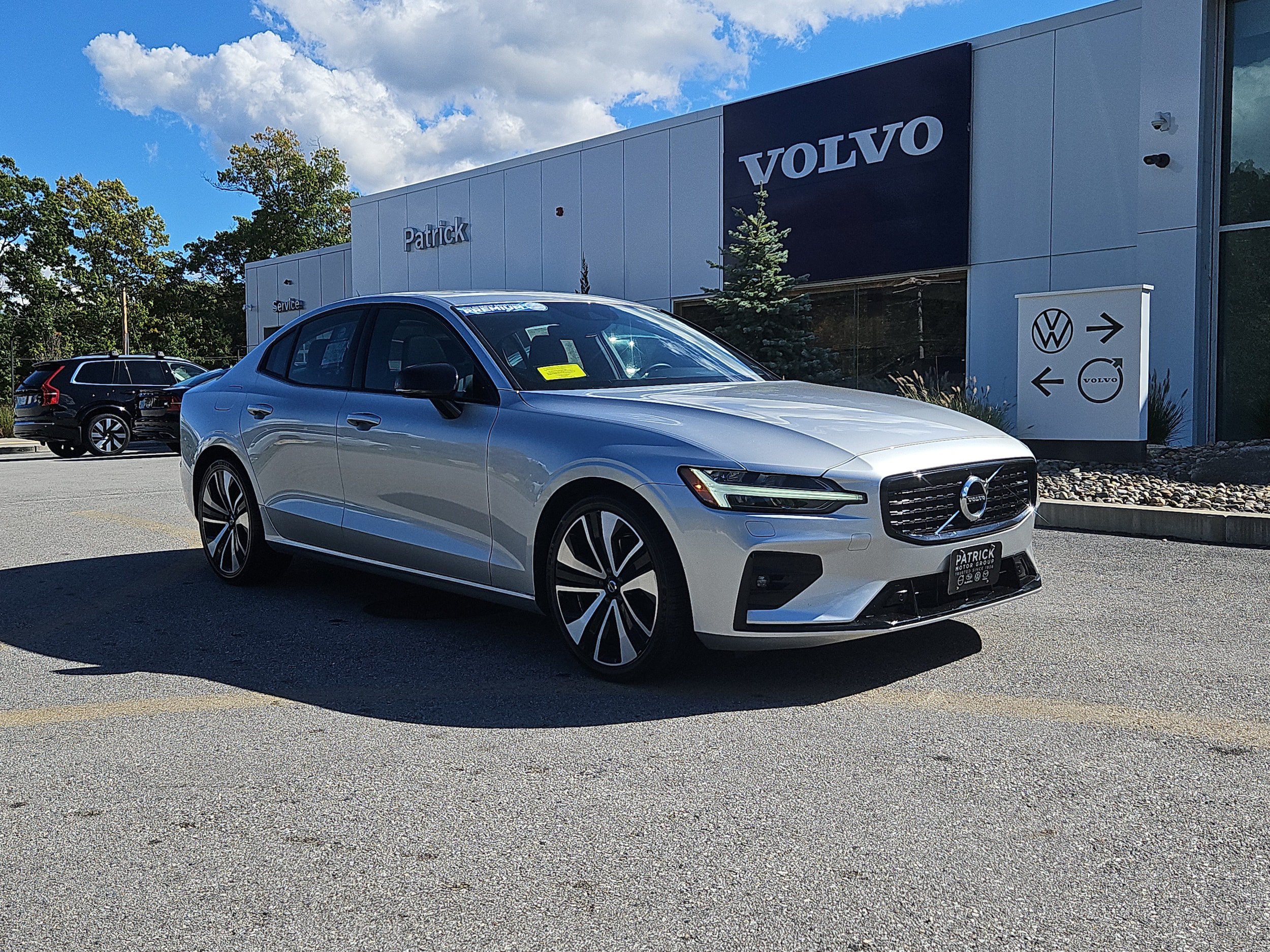 Used 2022 Volvo S60 B5 Momentum w/ Premium Package FWD 360° Tour