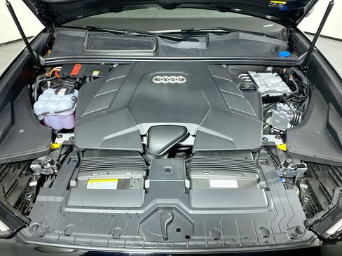 Certified 2025 Audi Q8 Premium Plus w/ Premium Plus Package image 27