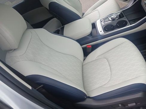 New 2026 Kia Carnival EX image 25