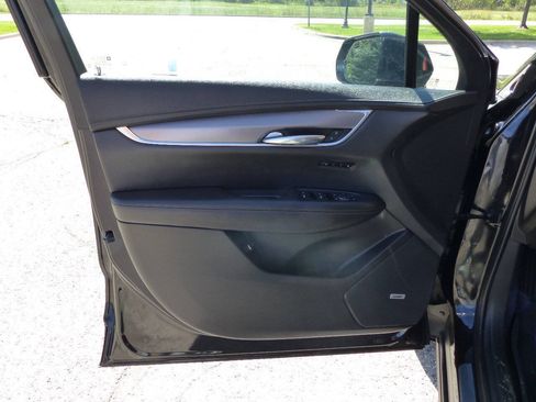 Used 2024 Cadillac XT6 Luxury w/ LPO, Floor Liner Package AWD/4WD image 16