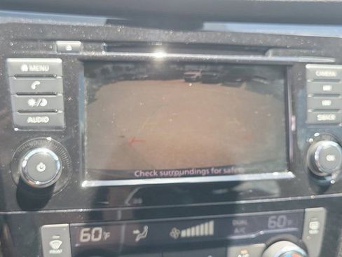 Used 2020 Nissan Rogue SV FWD image 31