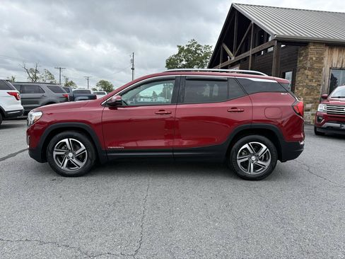 Used 2020 GMC Terrain SLT w/ Preferred Package FWD image 3