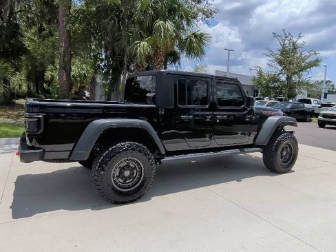 Used 2023 Jeep Gladiator Mojave w/ Cold Weather Group AWD/4WD image 5