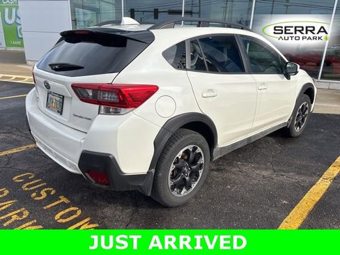 Used 2023 Subaru Crosstrek 2.0i Premium image 3