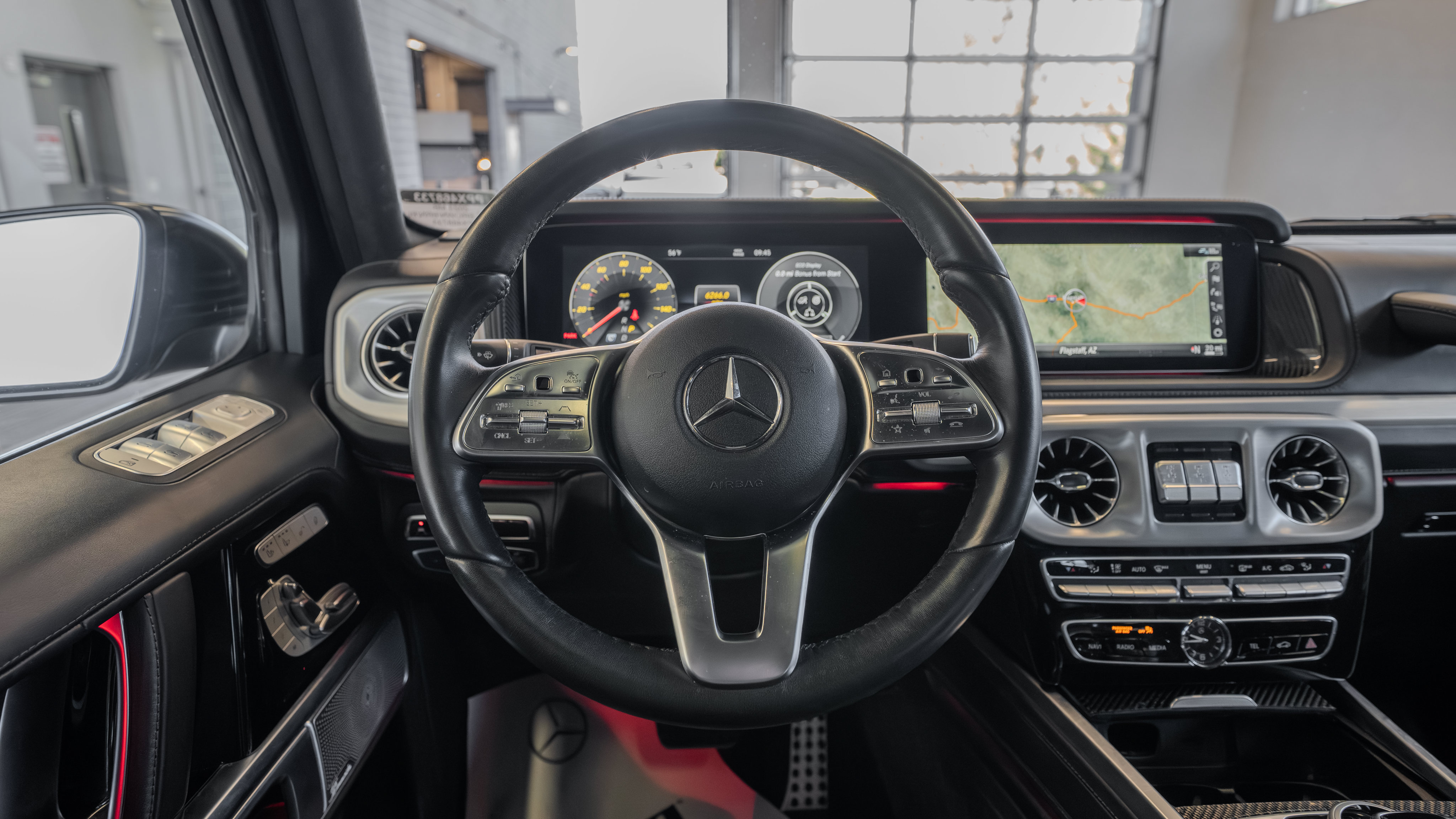 Used 2023 Mercedes-Benz G 550 image 9