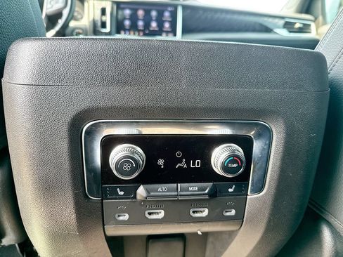 Used 2021 GMC Yukon XL Denali w/ Denali Ultimate Package AWD/4WD image 24