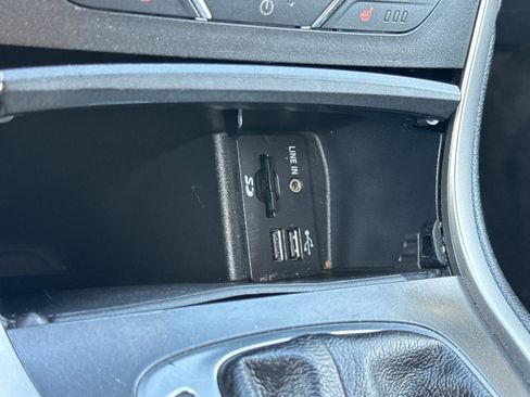 Used 2015 Ford Edge SEL w/ Equipment Group 201A image 31