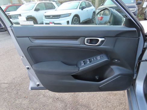 Used 2023 Honda Civic Sport image 15