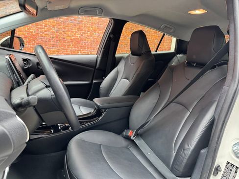 Used 2019 Toyota Prius Prime FWD image 22