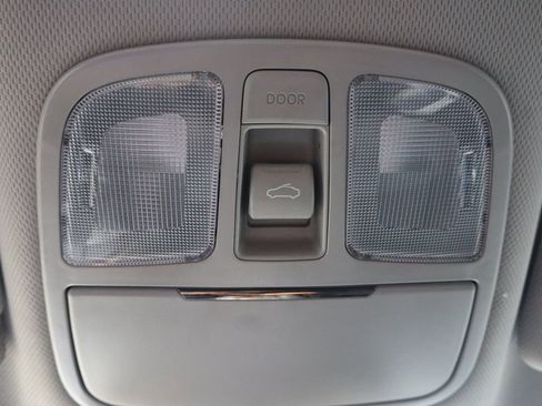 Used 2010 Hyundai Genesis 2.0T image 20