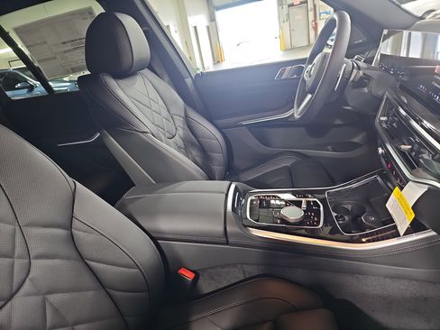 New 2026 BMW X5 xDrive40i w/ M Sport Package image 10
