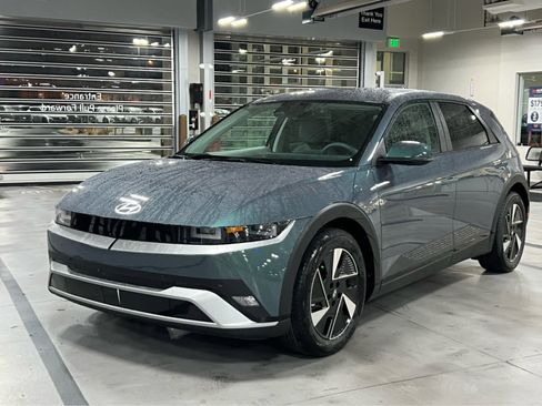 New 2026 Hyundai Ioniq 5 SEL image 2