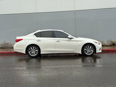 Used 2016 INFINITI Q50 3.0t Premium w/ Driver Assistance Package image 6