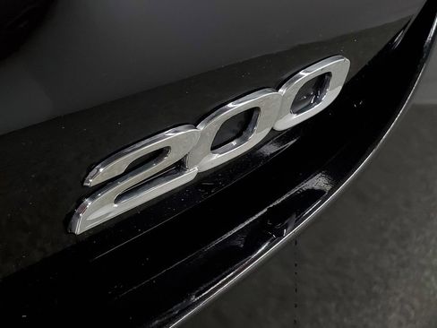 Used 2015 Chrysler 200 Limited image 22