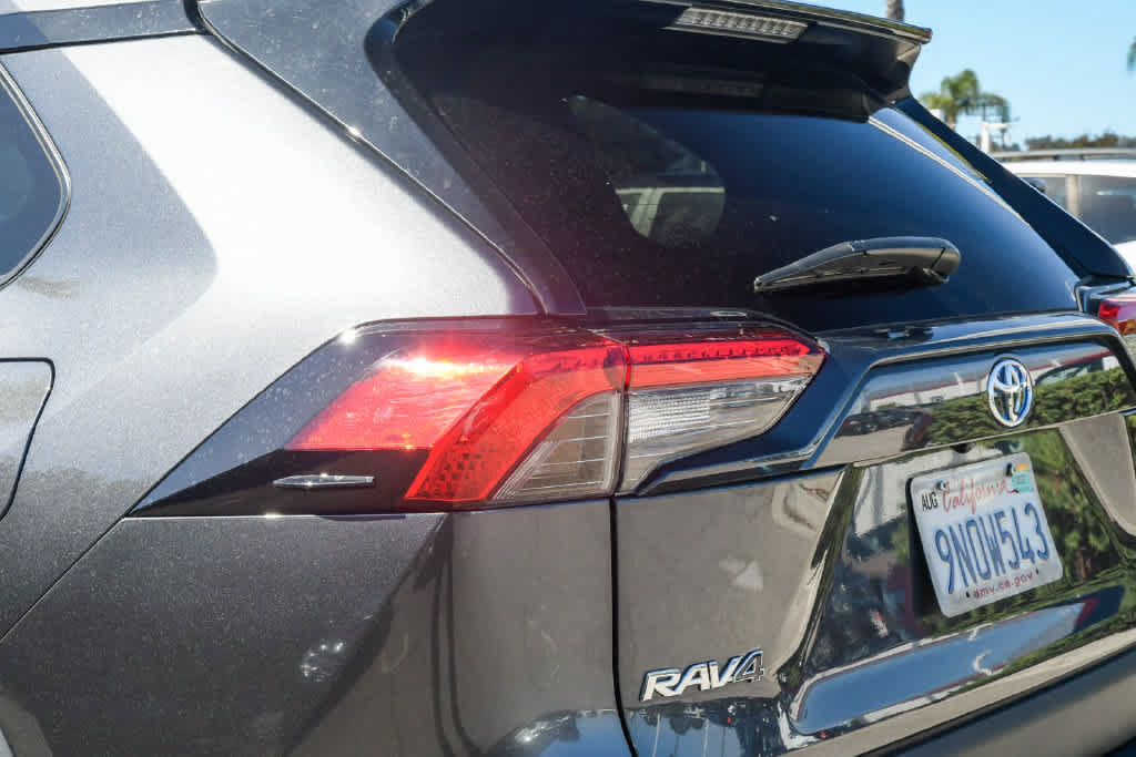 Certified 2024 Toyota RAV4 LE AWD/4WD image 6