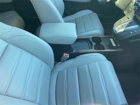 Used 2022 Honda CR-V Touring image 6
