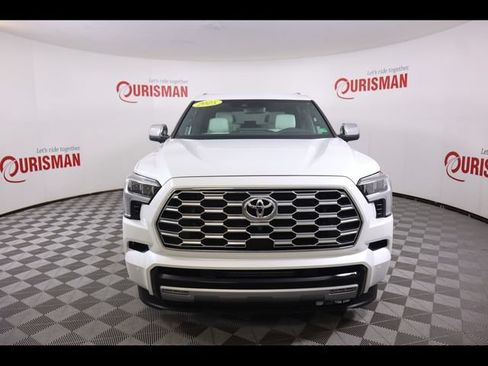 Used 2025 Toyota Sequoia Capstone AWD/4WD image 30
