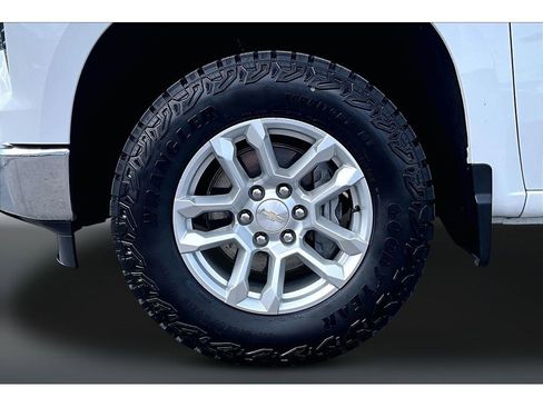 Used 2024 Chevrolet Silverado 1500 LT w/ Z71 Off-Road Package AWD/4WD image 28