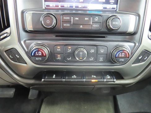 Used 2018 Chevrolet Silverado 1500 LTZ Z71 w/ Midnight Edition AWD/4WD image 27