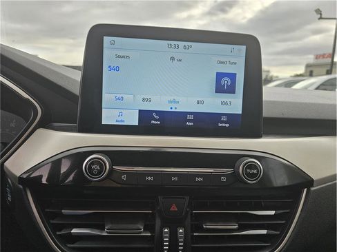 Used 2021 Ford Escape SE w/ SE Sport Appearance Package image 14