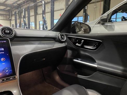 Used 2022 Mercedes-Benz C 300 Sedan image 4