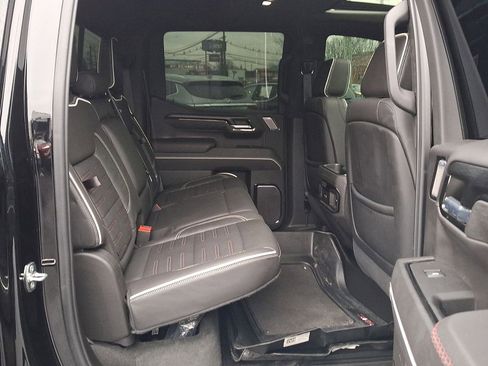 Used 2024 GMC Sierra 1500 AT4X image 28
