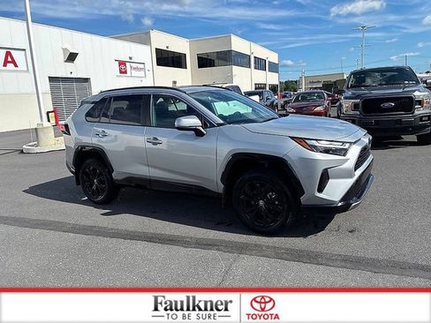 Certified 2024 Toyota RAV4 SE w/ Convenience Package AWD/4WD image 4