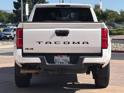 Used 2024 Toyota Tacoma TRD Sport w/ TRD Sport Upgrade Package AWD/4WD image 5