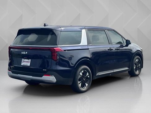 New 2026 Kia Carnival LXS FWD image 5
