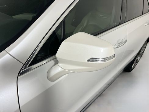 Used 2020 Cadillac XT4 Premium Luxury w/ Enhanced Visibility Package image 12