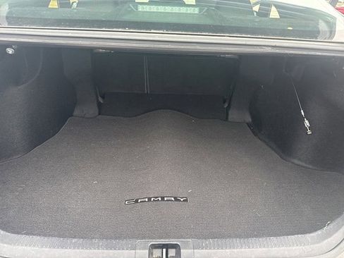 Used 2018 Toyota Camry LE image 13