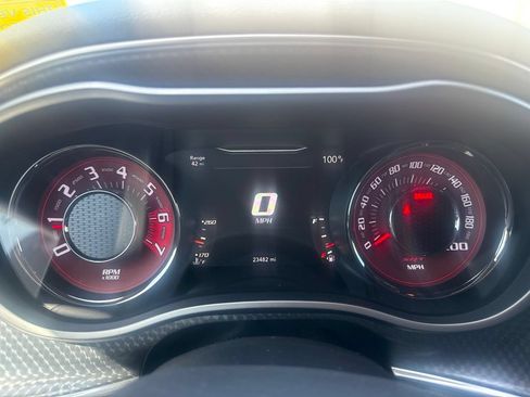 Used 2016 Dodge Challenger SRT Hellcat RWD image 15