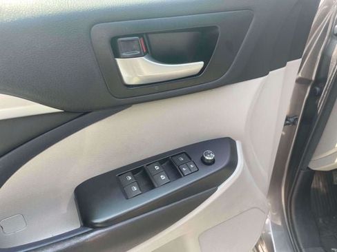 Used 2017 Toyota Highlander XLE AWD/4WD image 20
