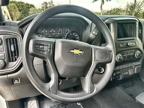 Used 2025 Chevrolet Silverado 2500 Custom w/ Custom Value Package image 11